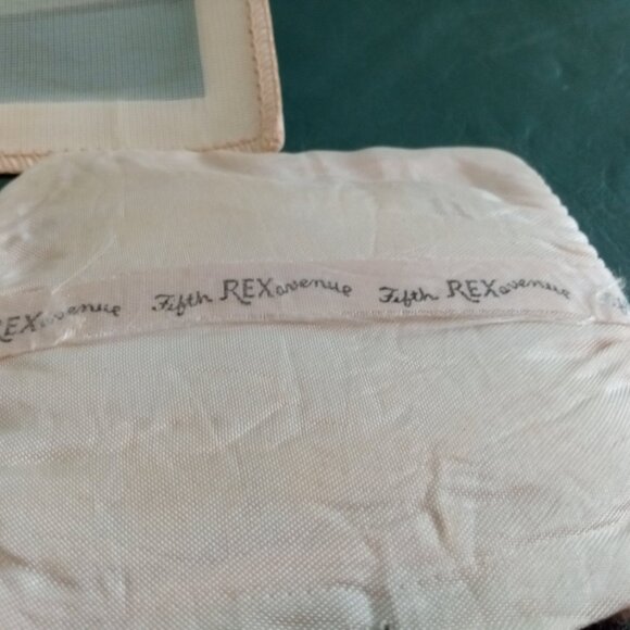 Fifth Rex Avenue Vintage Filigree Compact w/ Mirror Square Gold Tone w/ Orignal - Picture 5 of 10